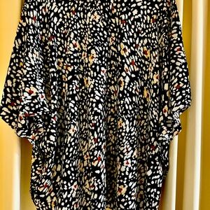 Buddy Love ‘North Fossil’ top L.  Animal print- black, white, and brown.🖤🤍🤎